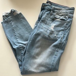 Fashion Nova distressed cropped jeans size 5